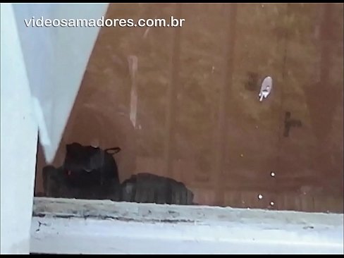 ❤️ හොර්නි මිනිසා තම පෙම්වතිය වෙනත් පිරිමි ළමයෙකු සමඟ නරඹමින්, යුවළට බාධා නොකර මගුලක් වීඩියෝවක් පටිගත කරයි Porno අප වෙත